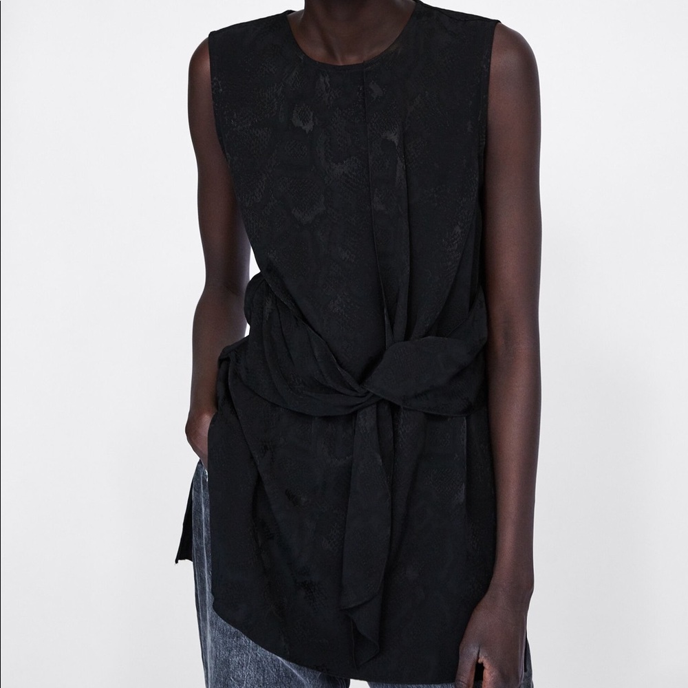 Zara JACQUARD TOP BLOUSE W/DRAPED BOW DETAIL SNAKE